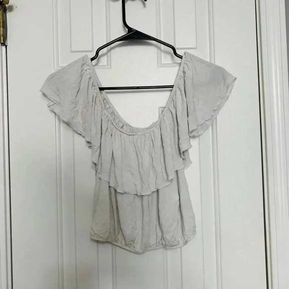 🌟Hollister Top🌟 - Picture 1 of 3